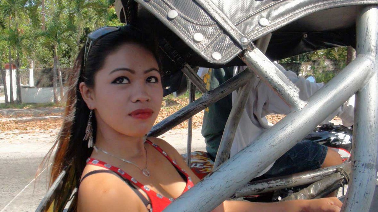 Corina – Gangster Grill Chase